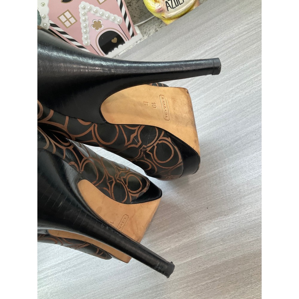 COACH BASIL BLACK AND WHISKEY LOGO HEELS - Picture 13 of 15